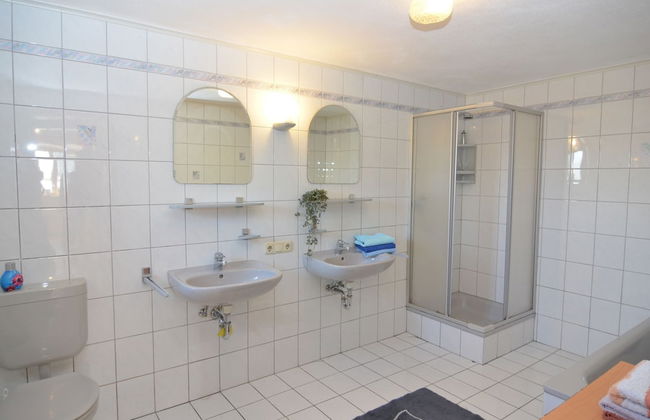 Lovely Holiday Home in Viechtach near Forest - Photo 9