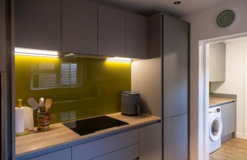 Vibrant 2 Bed, 2 Bath Home, Just Minutes to Town! - Foto 66