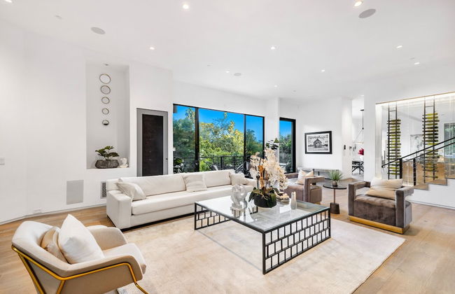 Beverly Glen Hillside Haven - Photo 12