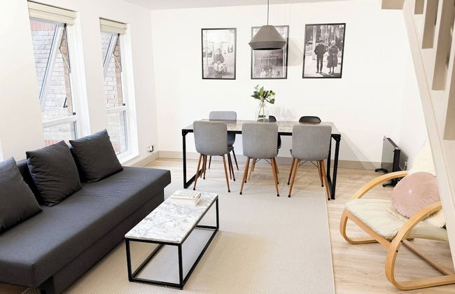 Entire 2 Bedroom House 7m To Station - Foto 13