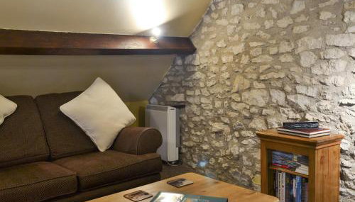 Old Barn Cottage - Photo 3