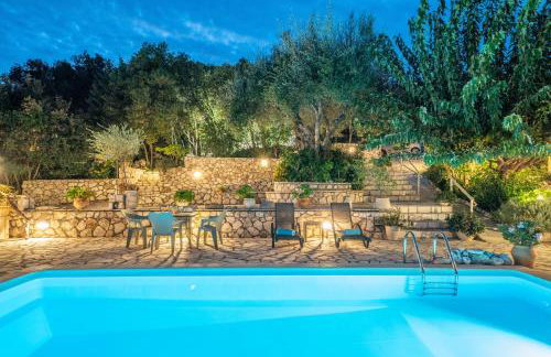 Villa Regina -Hidden Eden with Treehouse & Heated Pool - Foto 47