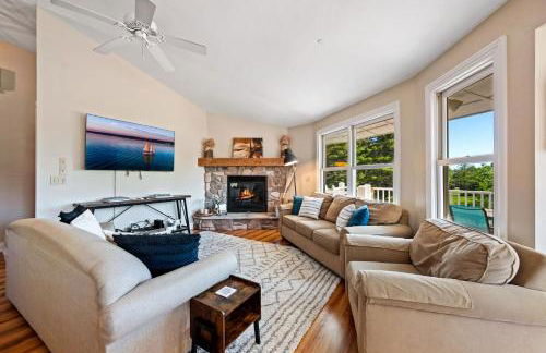 The Goat and Cherry - Dogs, Fire Pit & Hot Tub, Escape to Sister Bay! - Foto 32