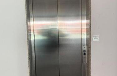 Arretado de bom ! A 250 m da praia de Boa Viagem, 3 km do aeroporto, próximo aos shoppings, com WI-FI 560 Mbps, coworking, piscina e academia - Foto 51