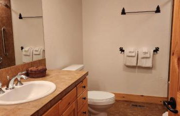 Sundance Spacious Vaulted Ceiling cabin, Hot tub, huge lawn - Foto 26