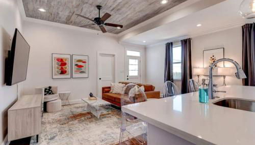 Spring Festival Stay Mid-City w Pool Balcony - Foto 3