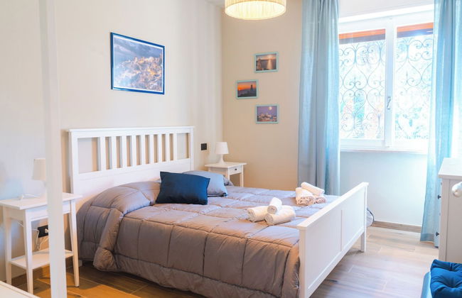 Lemon Apartment with Garden and Sea View - Photo 1