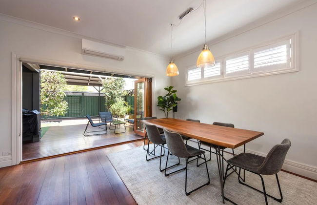 Renovated 3 Bedroom Family Home in Richmond With Parking - Foto 10