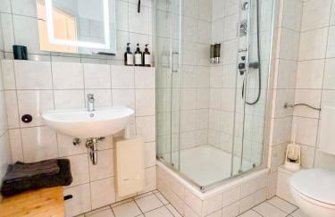 Apartment with balcony, good parking for long stay - Foto 13