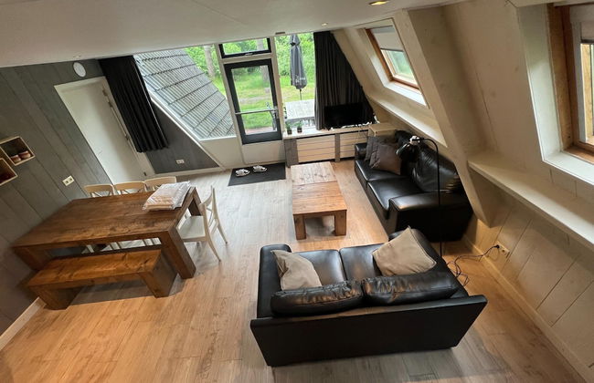 Family Bungalow by the Fen - Photo 11