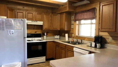 Spacious Cabin Rental with Forest Views near Charleston, West Virginia - Foto 2