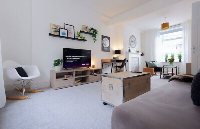 3 Bed Home near Hiking Trails & Parks - Foto 1