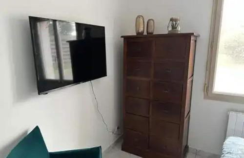 Lovely Holiday Home in Loire for 10 - Photo 12