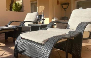 Hacienda Elviria 2 Bedroom Spacious Apartment - Photo 14