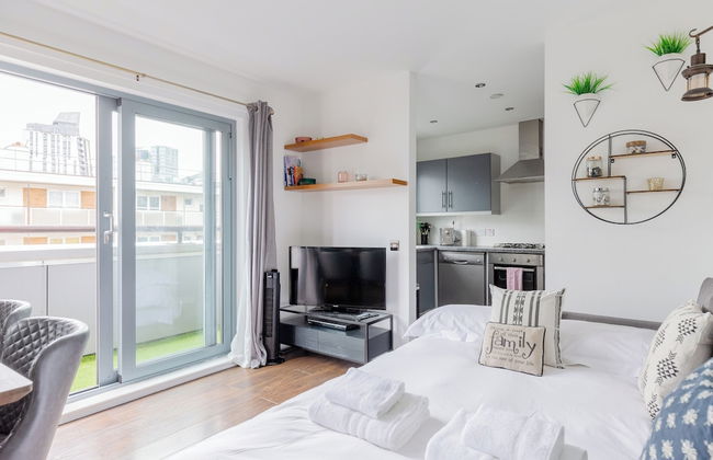 Bright 2 Bedroom Flat in Lambeth With Balcony - Foto 21