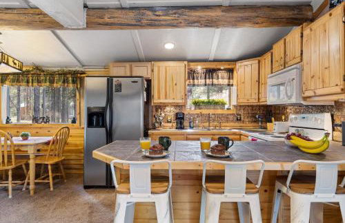 Hayloft Hollow by KABINO Fire Pit Fireplace Loft with Low Ceiling High Chair WiFi - Foto 10