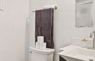 Newly Renovated 6BR 3BA Port Arthur Home with Hot Tub - Foto 25