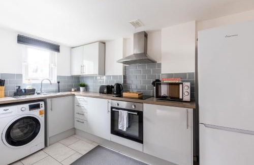 Judah Suites - Stylish 1BR Apartments with Parking & WIFI - Foto 32