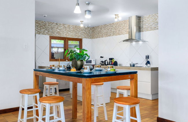 Spacious 4BR Villa Private Pool Cozy Location - Photo 4