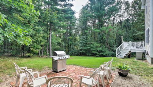 Granby Home with Deck Less Than half Mi to Aldrich Lake! - Foto 2