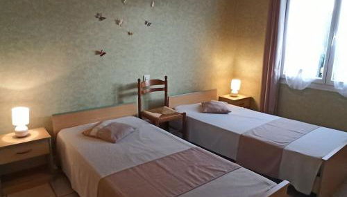 Gîte de plain-pied avec terrasse, proche port et station thermale, idéal pour familles - FR-1-589-24 - Foto 3