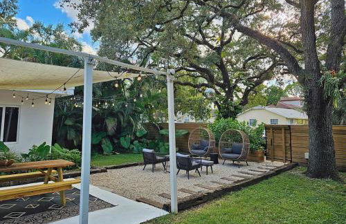 -Disco Bungalow- One third mile to FTL Marine Center - Foto 10