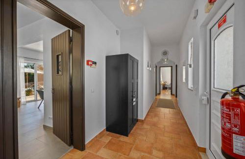 Stunning Countryside Villa w Private Garden & Pool - Foto 11