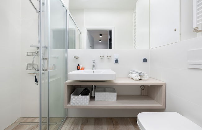 Platinium Apartments by Renters - Photo 32