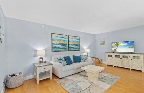 Beachside Las Olas Getaway Oasis with Pool - Foto 3