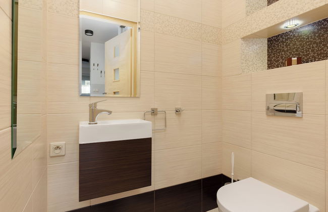 Spacious Targowek Apartment by Renters - Foto 36