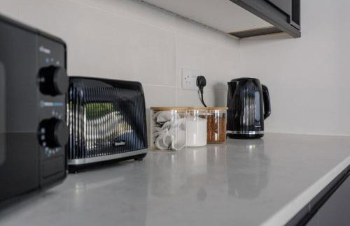 Delightful family home with parking, 8 minutes to beach - Foto 19