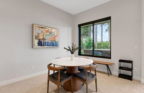 4BR 4BA Modern Lakefront Lodge - Foto 33