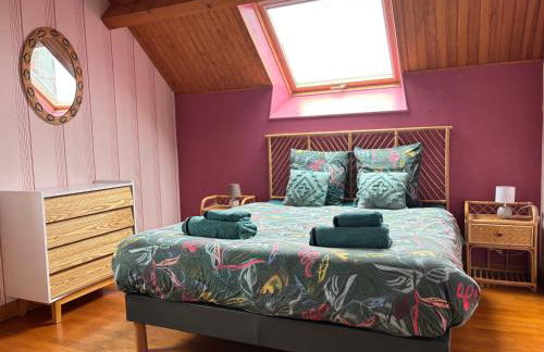 Le So Art, grande maison 4 chambres, terrain de pétanque, grand jardin clos, flipper, babyfoot, jeux Arcade, ping pong,1 km mer, proche golf, Port en Bessin, Bayeux et plages du débarquement, adaptée enfants - Foto 26