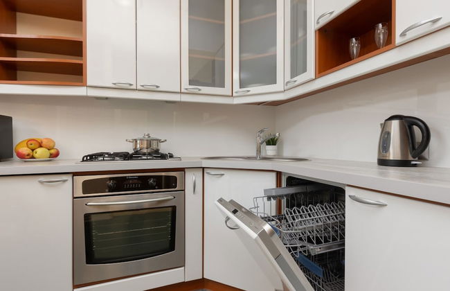 Spacious Apartment Pruszkow by Renters - Photo 5