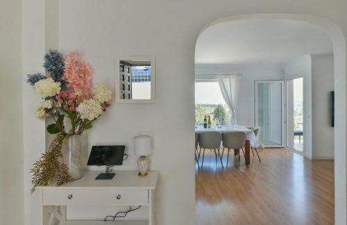 Heated pool and fantastic views BBQ Beach 5 mins - Photo 12