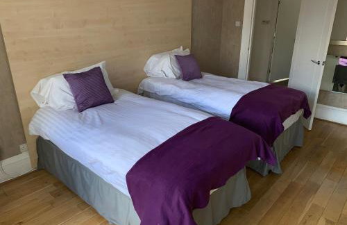 The Village Tavern Apartment - Photo 10