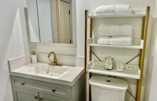 Newly Built Stylish Modern 2B In LA - Foto 23