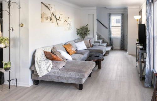 Euclid Near Lake Erie Cleveland king bed - Foto 63