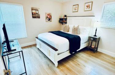 Quiet retreat near Coconut Grove free parking - Photo 48