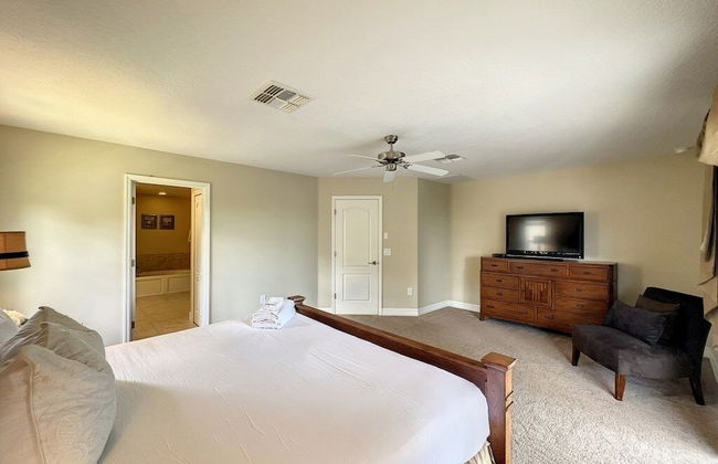 4 Bed 4 Bath With Private Pool/spa 4 Bedroom Home by RedAwning - Foto 16