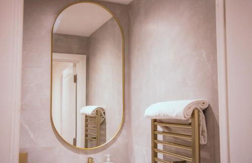 Clarence Suites - Photo 13