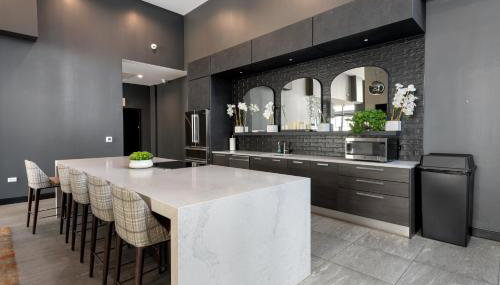 Experience Downtown Chicago at Millennium - Luxury Apartments in The Loop - Foto 2