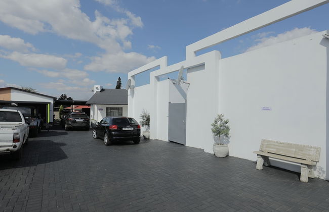 Ledumo Lodge - Photo 41