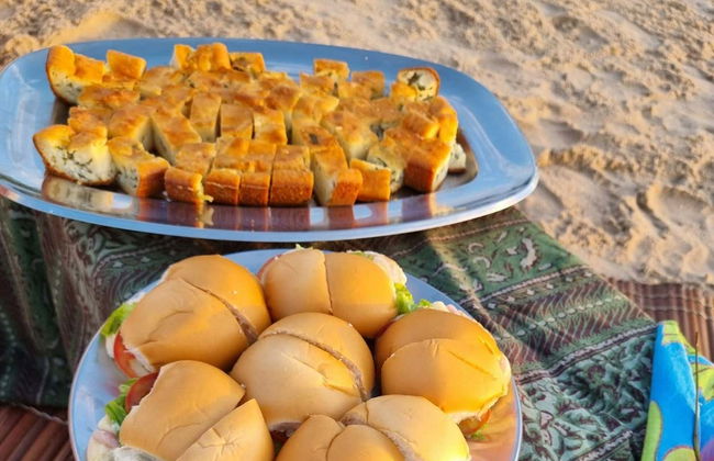 Piquenique na praia da Boca da Barra ao entardecer - Foto 7