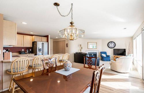 Condo in Chelan - Mountain Views - Foto 16