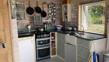 Romantic cliff top chalet at Whitsand Bay beach - Foto 3