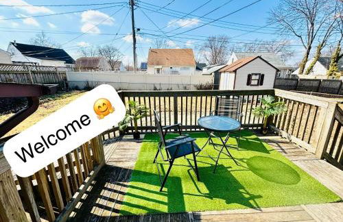 The Charming Cozy 4-Bedroom Getaway in Glen Burnie - Foto 27