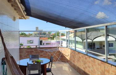 Terraço Familiar , 2 quartos com ar condicionado, 2 banheiros, churrasqueira a carvão , wi-fi, vaga para 2 carros suporta até 7 pessoas - Foto 29