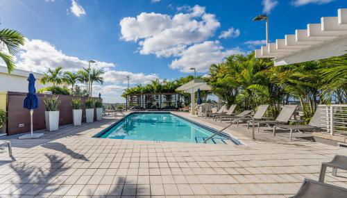 1BR Miami Retreat with BBQ, Pool, & Skyline Views - Foto 5