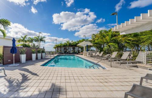 1BR Miami Retreat with BBQ, Pool, & Skyline Views - Foto 5